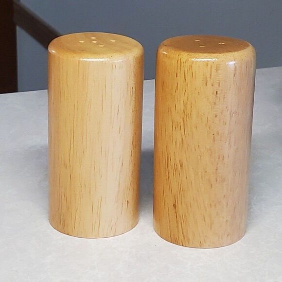 Vintage Light Oak Solid Wood Salt & Pepper Shaker Set Smooth Natural Finish 3.5" - Picture 1 of 6